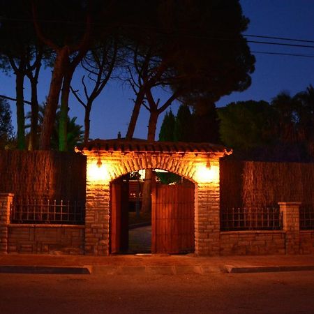 Villa Sitges El Ranch Amaizing Outdoor Areas Beaches At 5 Minutes Walk Sitges At 15 Min Drive Ac Pool Jacuzzi & Garden Xxl Калафел Екстериор снимка