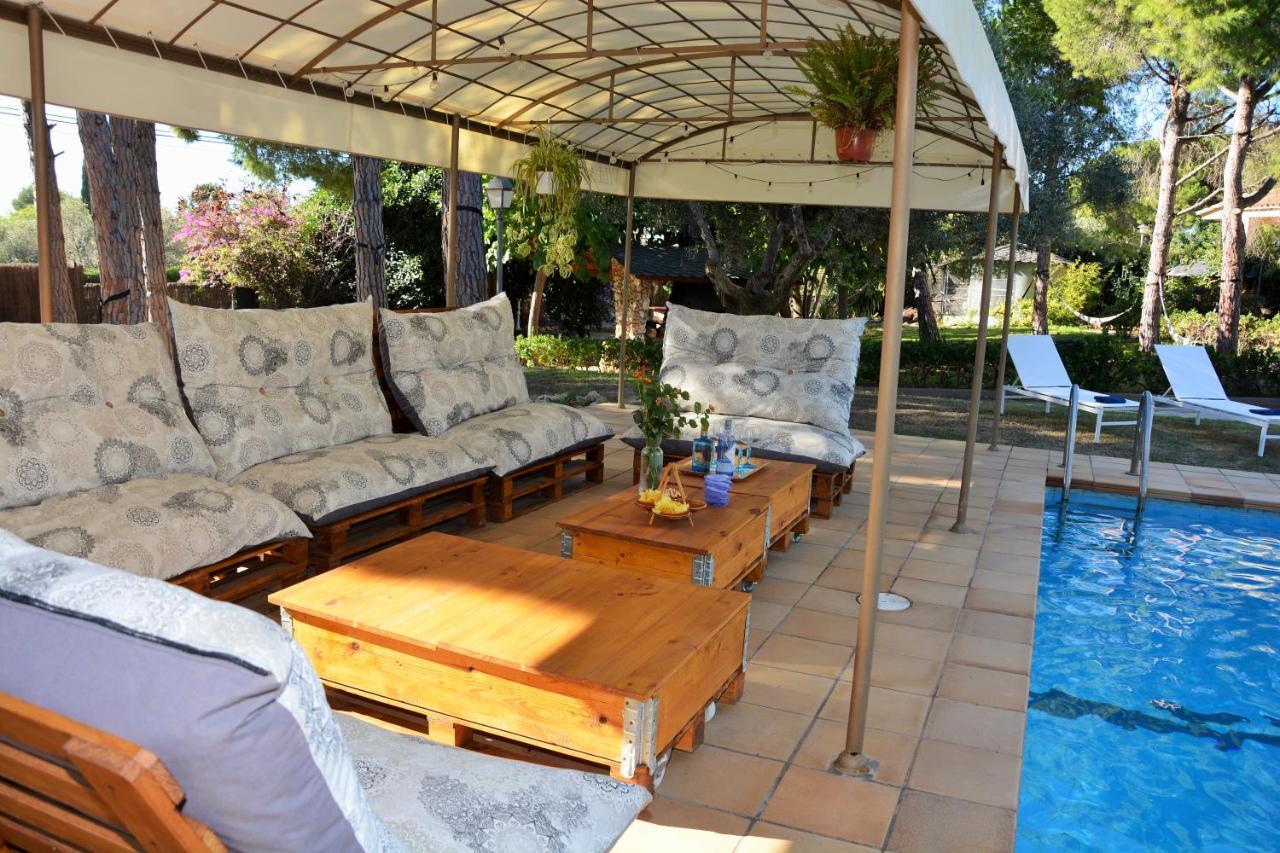 Villa Sitges El Ranch Amaizing Outdoor Areas Beaches At 5 Minutes Walk Sitges At 15 Min Drive Ac Pool Jacuzzi & Garden Xxl Калафел Екстериор снимка