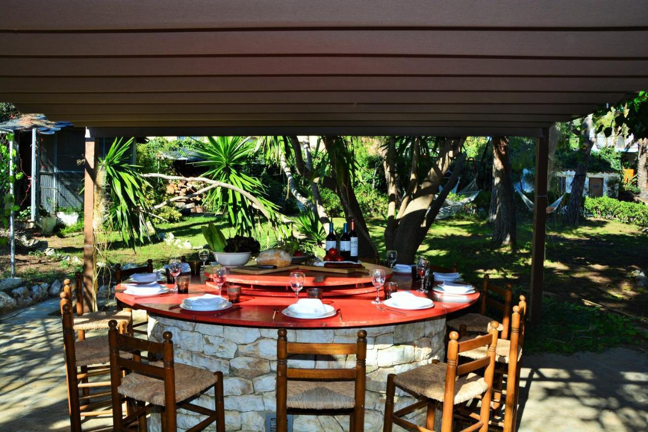 Villa Sitges El Ranch Amaizing Outdoor Areas Beaches At 5 Minutes Walk Sitges At 15 Min Drive Ac Pool Jacuzzi & Garden Xxl Калафел Екстериор снимка