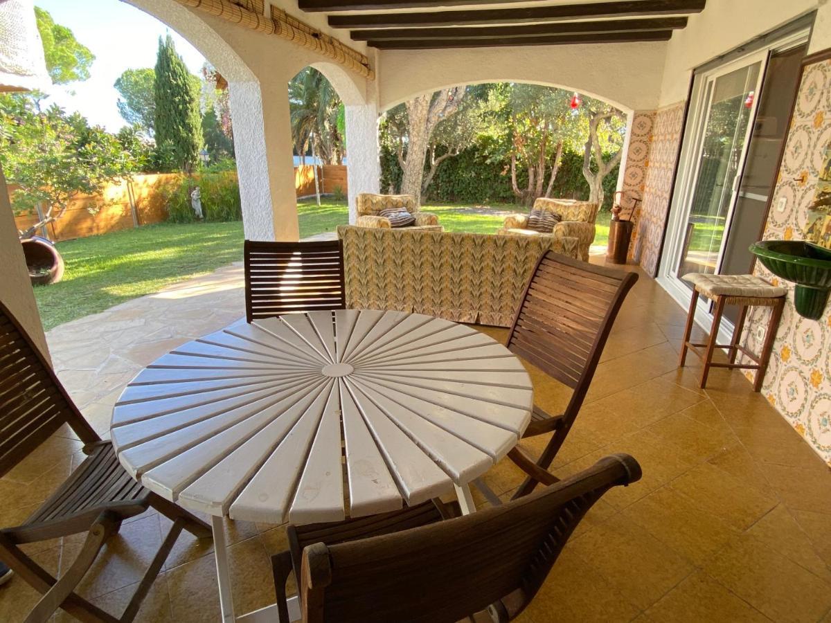 Villa Sitges El Ranch Amaizing Outdoor Areas Beaches At 5 Minutes Walk Sitges At 15 Min Drive Ac Pool Jacuzzi & Garden Xxl Калафел Екстериор снимка