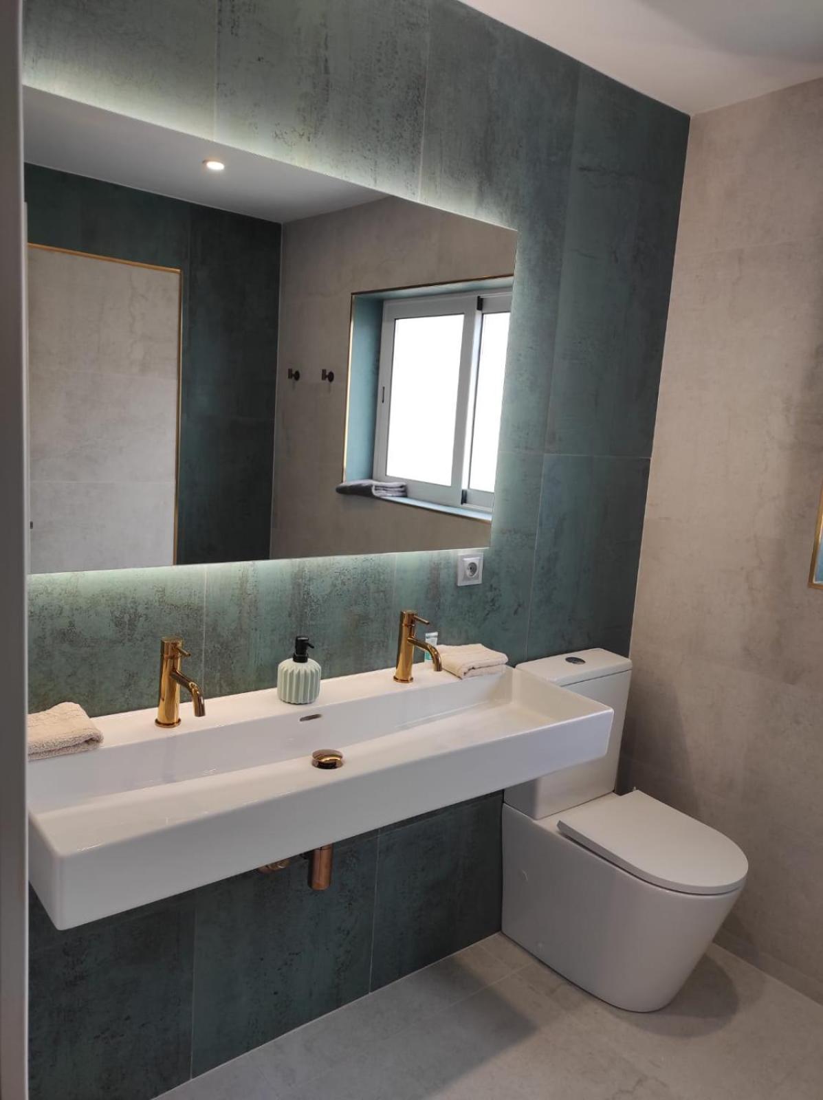 Villa Sitges El Ranch Amaizing Outdoor Areas Beaches At 5 Minutes Walk Sitges At 15 Min Drive Ac Pool Jacuzzi & Garden Xxl Калафел Екстериор снимка